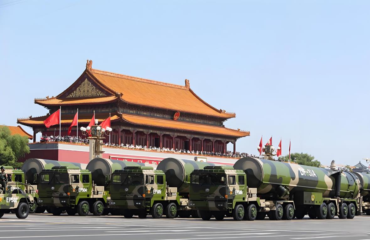 閱兵1.jpg 閱兵1.jpg